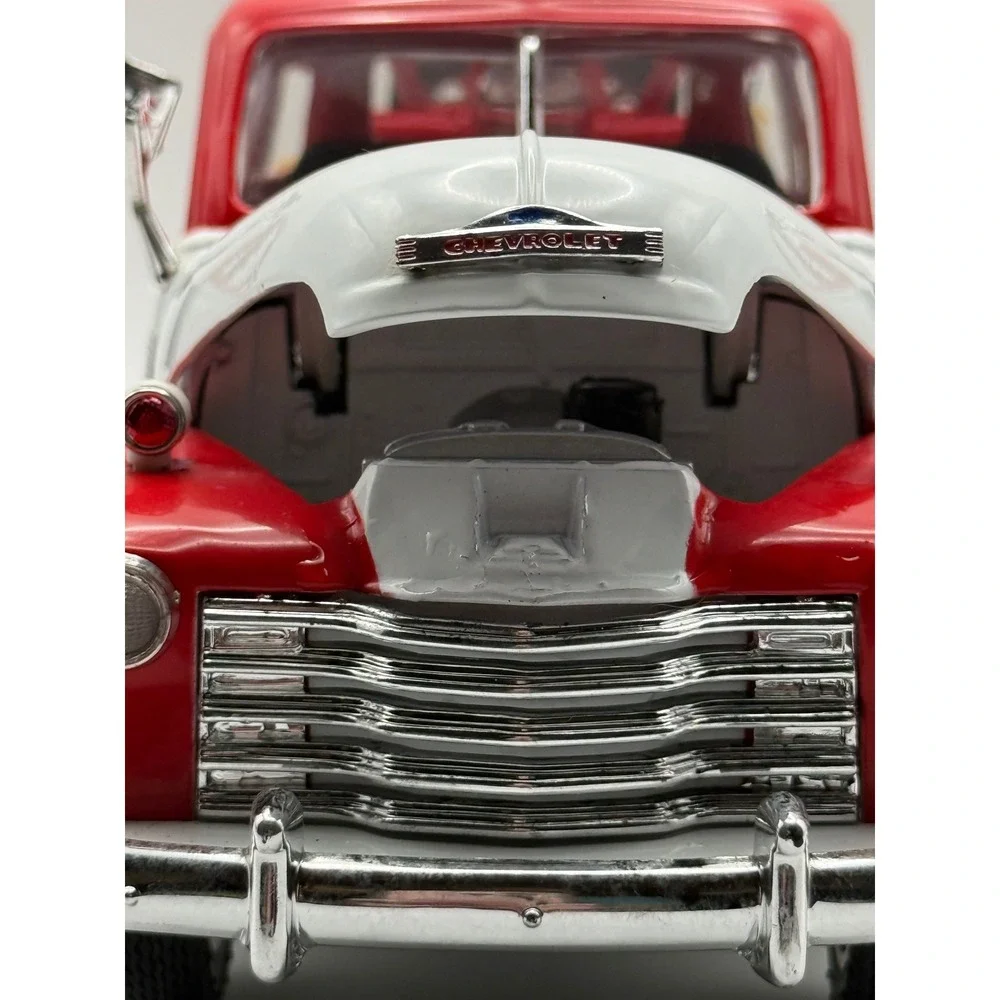 1953 Chevrolet 3100 Tow Truck Diecast Red White Thunder Towing Wrecker‎ 1/24